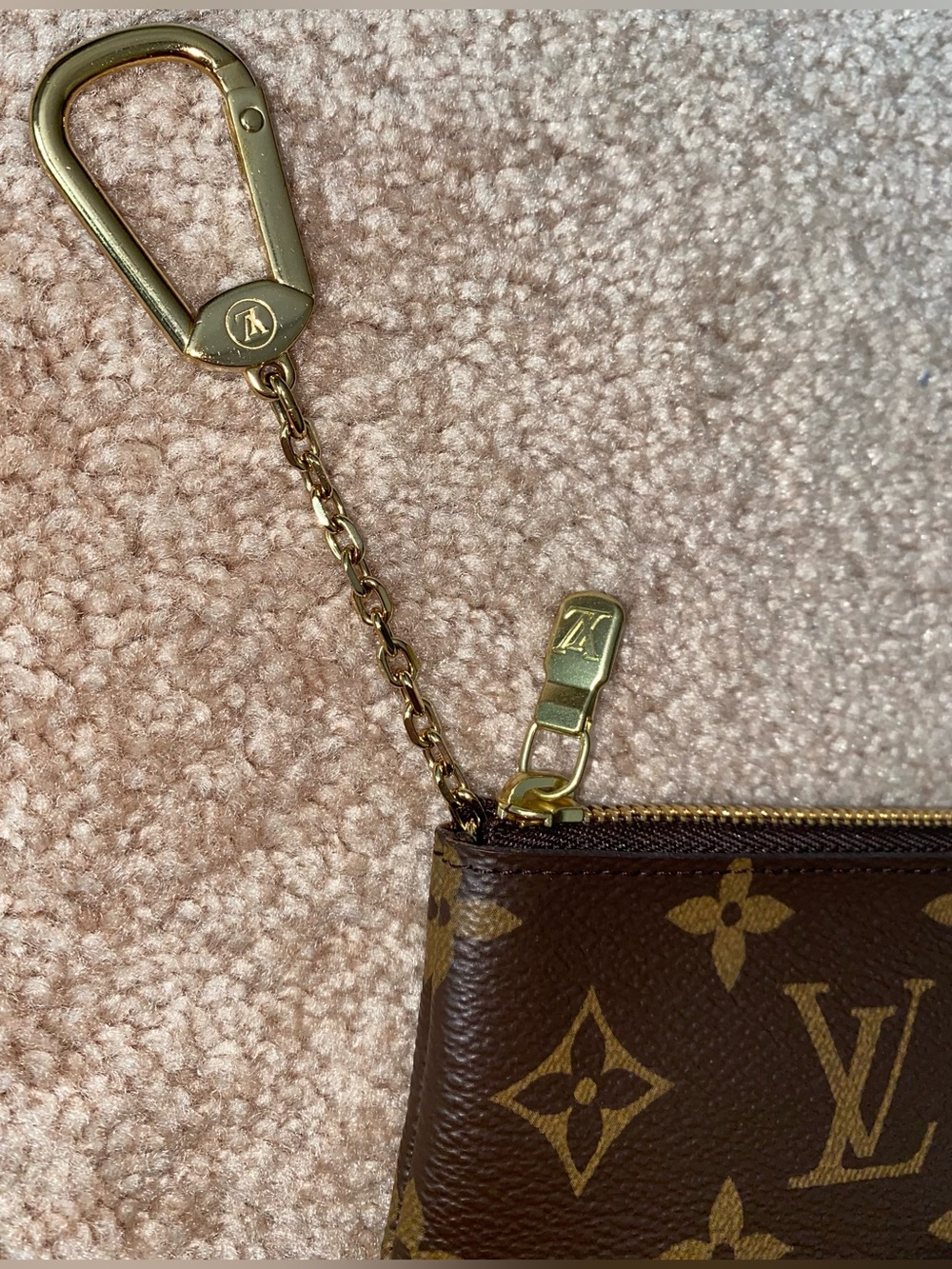 Louis Vuitton | The Key Pouch | Monogram Canvas - Picture 5 of 16
